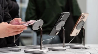 Najlepiej sprzedające się smartfony trzeciego kwartału 2025: Apple i Samsung