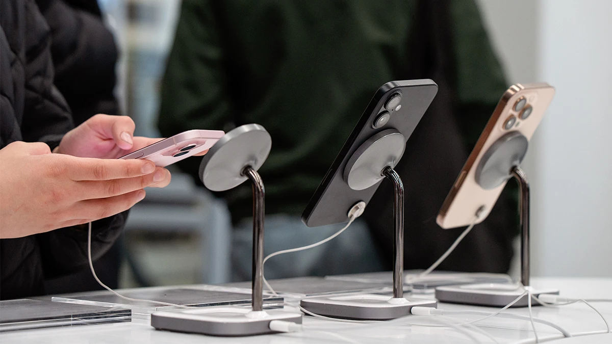 Najlepiej sprzedające się smartfony trzeciego kwartału 2025: Apple i Samsung