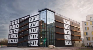 Zużyte łopaty wiatraków dostały drugie życie. I to w centrum miasta