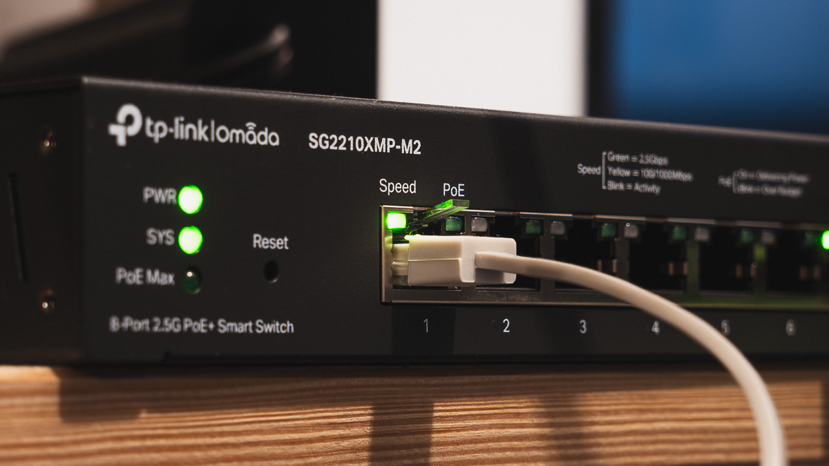 Trzy litery i masz o połowę kabli mniej. Ogarnąłem to po 20 latach