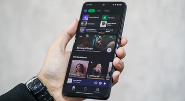Oszuści wiedzą, że odpalisz kolędy ze Spotify i sprytnie to wykorzystują