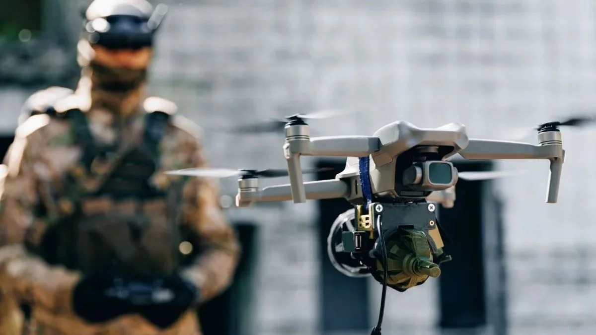 Wojsko uszczelnia niebo, PAŻP dokręca śrubę