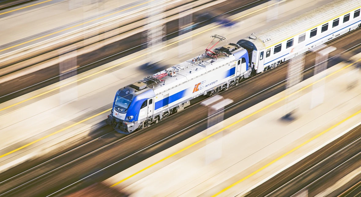 Image for PKP Intercity dokłada wagony na święta. Dobrze, bo będzie tłok