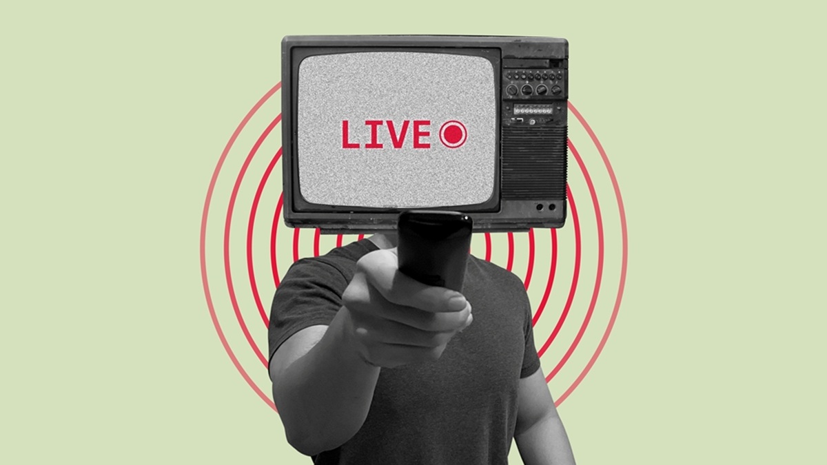 W kinie ustawiono TV i puszczono kasety. Czy znowu nie znaleźliśmy się w tym samym momencie?