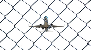 Naukowiec krytykujący platformy technologiczne został uznany za problem