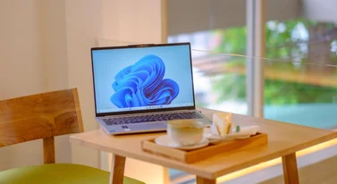 Windows 11 pożera RAM jak zły. Akurat teraz, gdy jest drogo