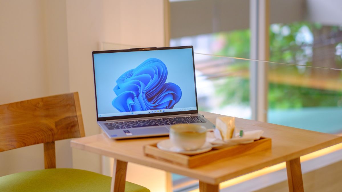 Windows 11 pożera RAM jak zły. Akurat teraz, gdy jest drogo