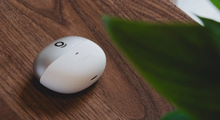 Te klipsy to tak naprawdę słuchawki. Docenisz je w dwóch sytuacjach