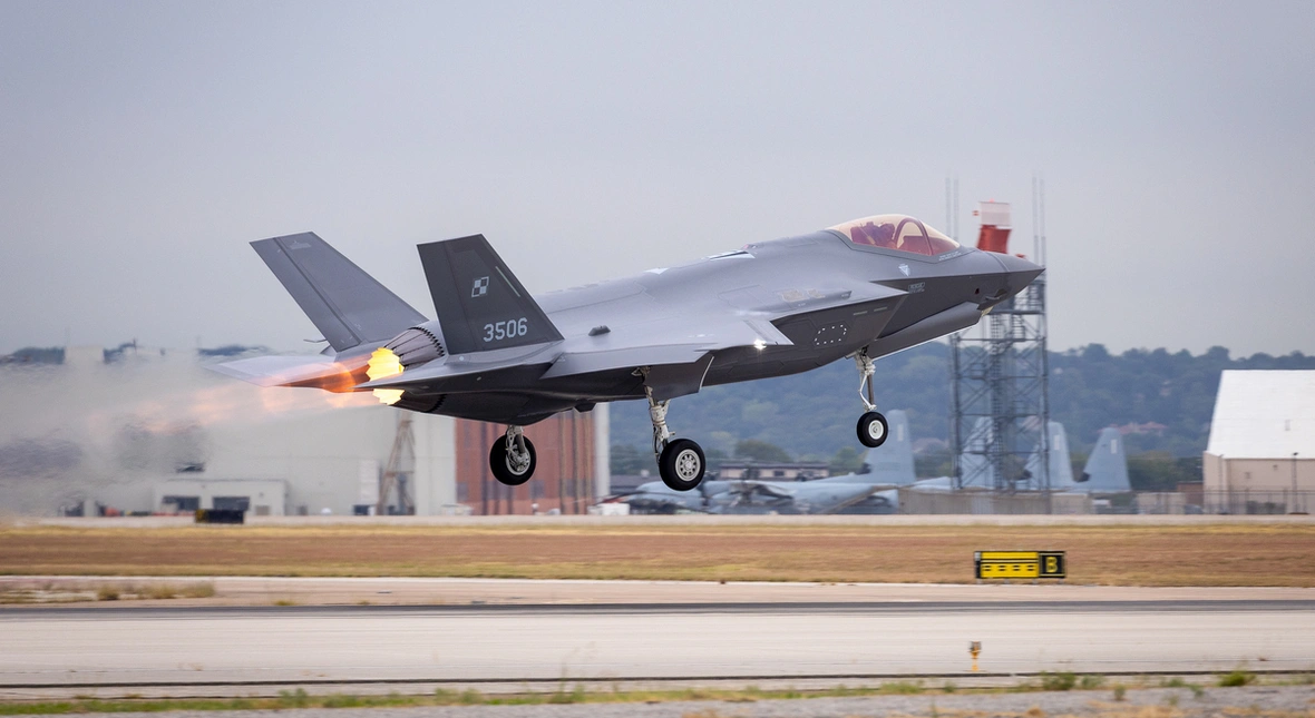 Image for Baza dla polskich F-35 gotowa. To najbardziej tajemniczy projekt naszej armii