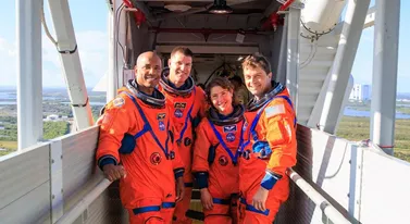 Nietypowy bagaż leci na Księżyc. NASA pakuje tam naszą historię