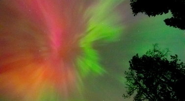 Polska zapłonęła na purpurowo. To był spektakularny pokaz