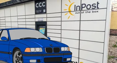 Otwierasz Paczkomat bez wysiadania z auta i wyjmowania telefonu. InPost dowozi