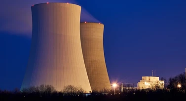 Polacy oszaleli na punkcie atomu. Jeszcze nie mamy, już kochamy