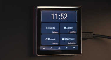 Apple nie zrobił smart ekranu, więc zrobiłem go sam. Kosztował 80 zł