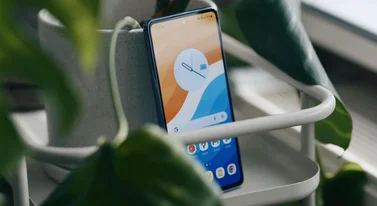 Samsung Galaxy A57 na zdjęciach. Następca ulubieńca Polaków jest śliczny