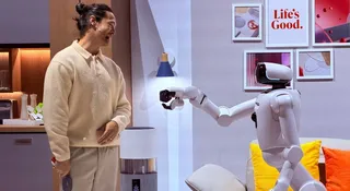 Patrzyłem na robota, który robi pranie i kanapki. Omal nie zasnąłem