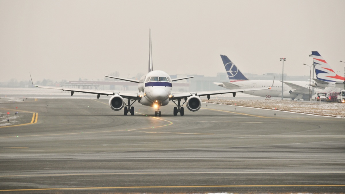 Lotniska szykują się na zawieruchę. Ważna prośba do podróżnych