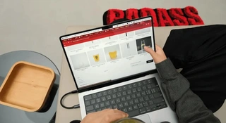 MacBook dotykowy ekran