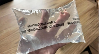 Woda nie w butelce, a w worku. Nowy sposób gminy na awarie