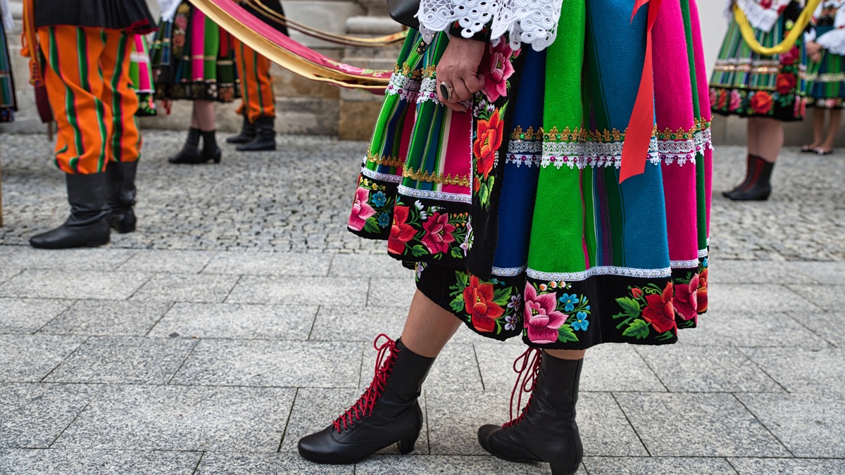 Poczta Polska będzie trochę jak Cepelia. Oby nie skończyło się na magnesach z Chin