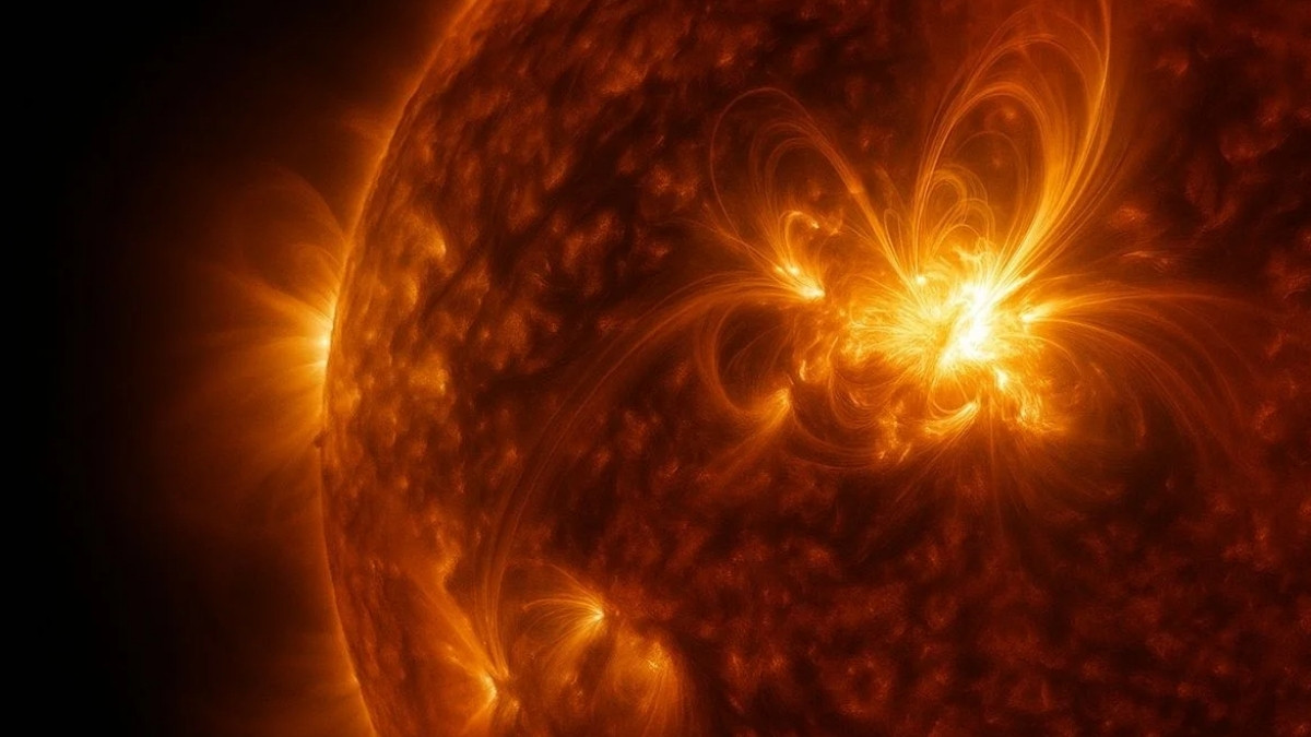 Coś pędzi ze Słońca w naszą stronę. Aż trzeszczy radio i pada łączność