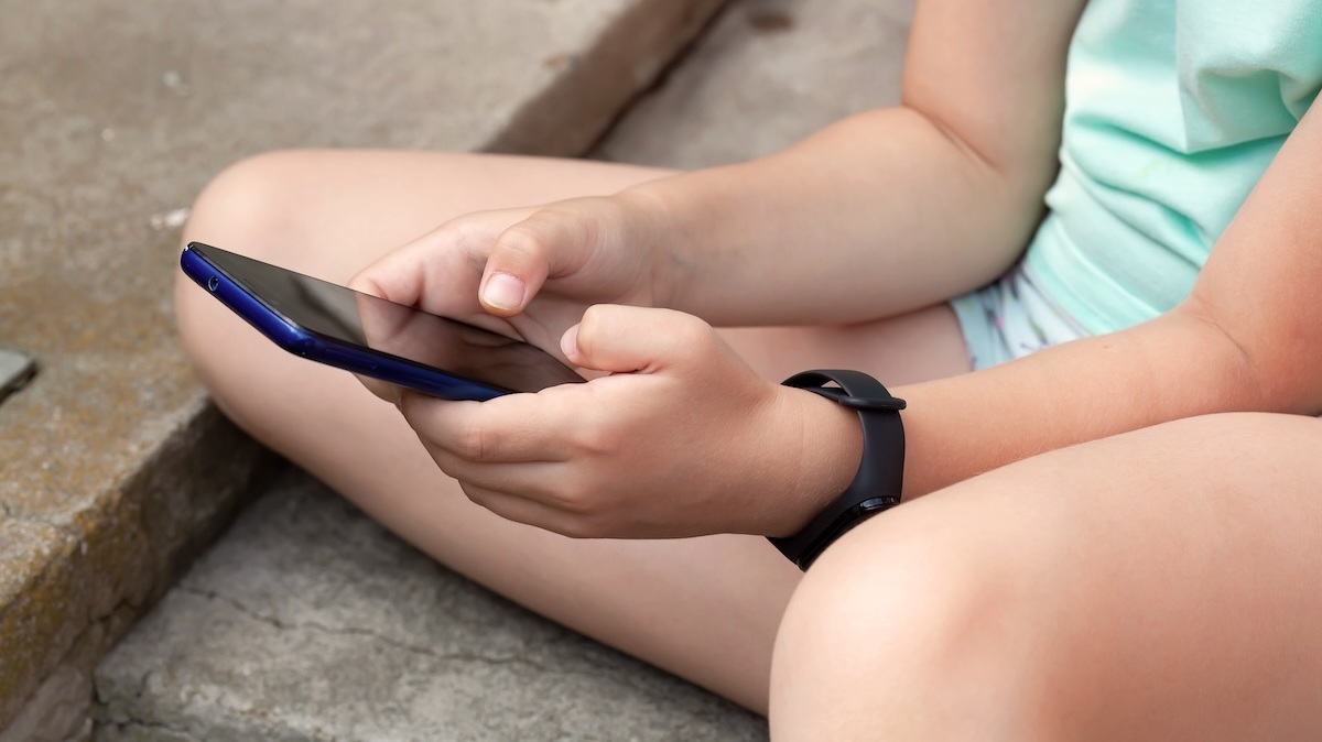 "Populizm" mówi minister o odcięciu social mediów młodym. Ja mówię "cykor"