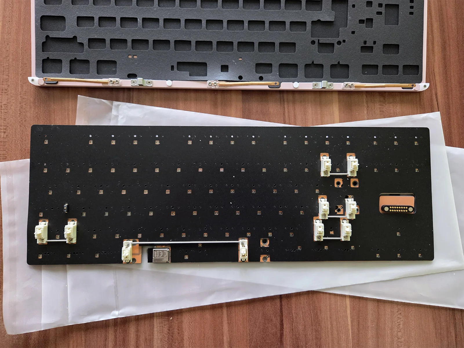 Stabilizatory wsadzone w płytkę PCB