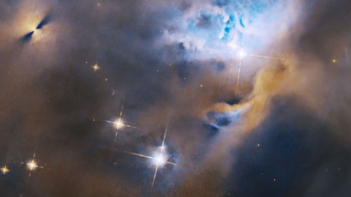 Hubble złapał narodziny gwiazdy. Kard zachwyca