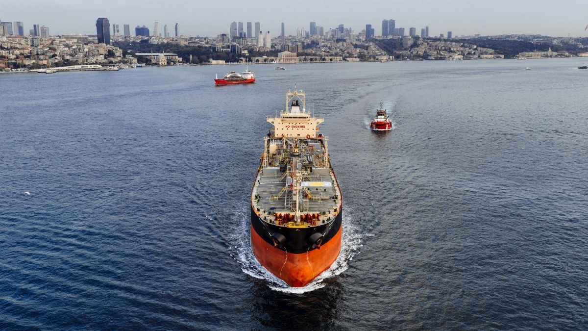 Flota cieni ma złą passę. Po zatrzymaniu Maduro ruszył efekt domina