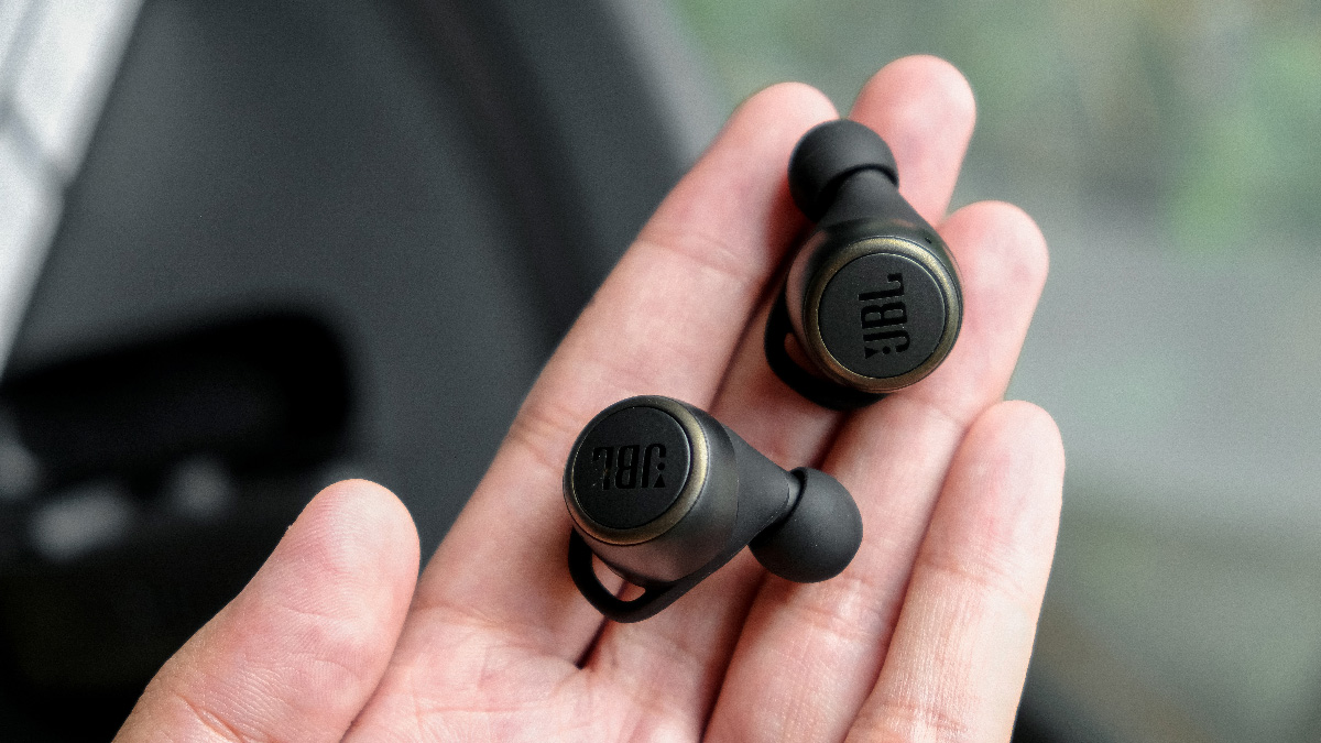 Groźna luka w słuchawkach bezprzewodowych. Dobrze czytasz: w SŁUCHAWKACH