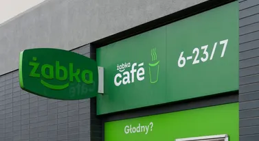 Żabka testuje nowy automat. Nie musisz podchodzić do kasy