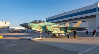 Dwa najnowsze myśliwce F-35 dla Polski właśnie trafiły do malowania, co oznacza ostatni etap ich produkcji. Samooty te trafią niedługo do Polski.
