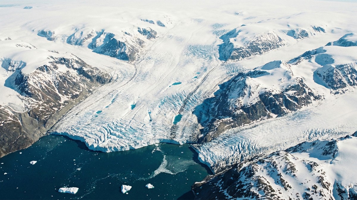 Lód pod Grenlandią wiruje jak stopiona skała. Ziemia igra z naszymi zmysłami