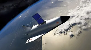 Tajemniczy statek Chin znów krąży nad Ziemią. Boski Smok wykonuje dziwne manewry