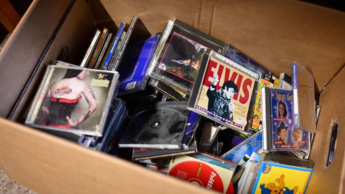 Z Allegro sprzedasz na Facebooku. Zaraz, co?