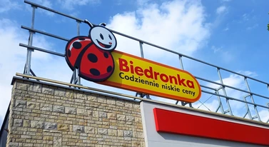 Zima zaskoczyła Biedronkę. Uderzenie prosto w system kaucyjny