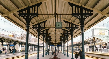 Mieliśmy zyskać na konkurencji na kolei. Zamiast niej mamy wojnę o pierdoły