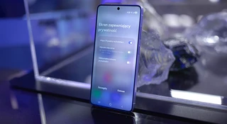Nikt nie podejrzy, co masz na ekranie. Żaden inny telefon tego nie ma