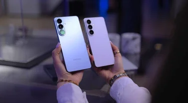 Samsung Galaxy S26 to mały potwór. Najmniejszy z najlepszych