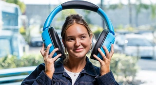 JLab Blue XL to ogromne słuchawki