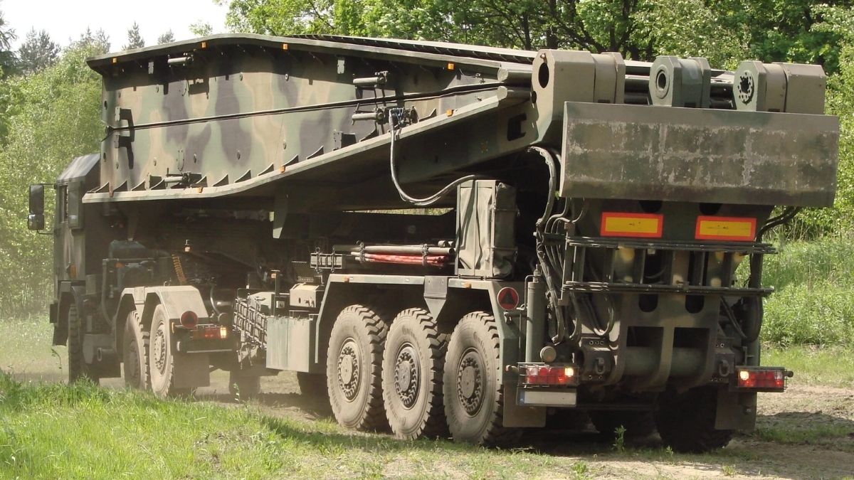 Mosty trafiły do wojska. Kontrakt robi wrażenie, także na prokuraturze