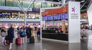 Warszawa wyprzedza konkurencję. Tak rośnie ruch na Chopinie