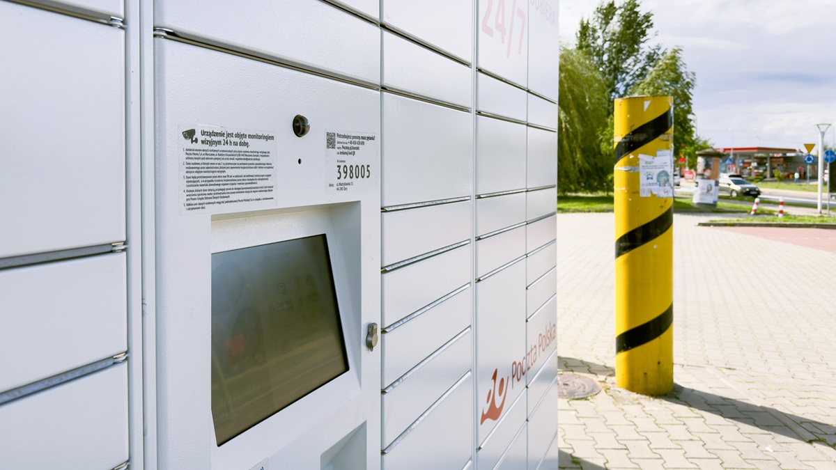 Poczta Polska nie powalczy z gigantami. Ale głupia decyzja