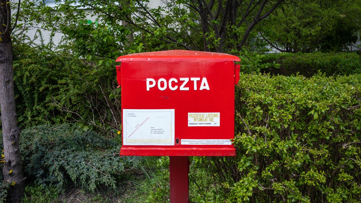 Poczta Polska ma zapaść. „Kartki na święta przyszły pod koniec stycznia”