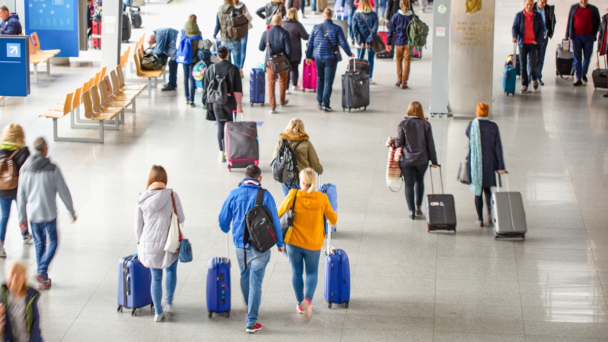Totalny paraliż na polskim lotnisku. Pasażerowie godzinami czekają w samolotach
