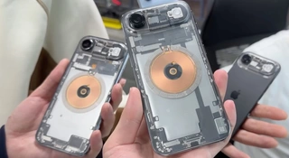 Przezroczysty iPhone