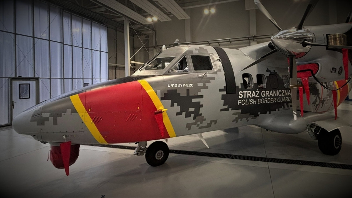 Kupiliśmy samoloty za 120 mln zł. Zamiast latać, stoją w serwisie