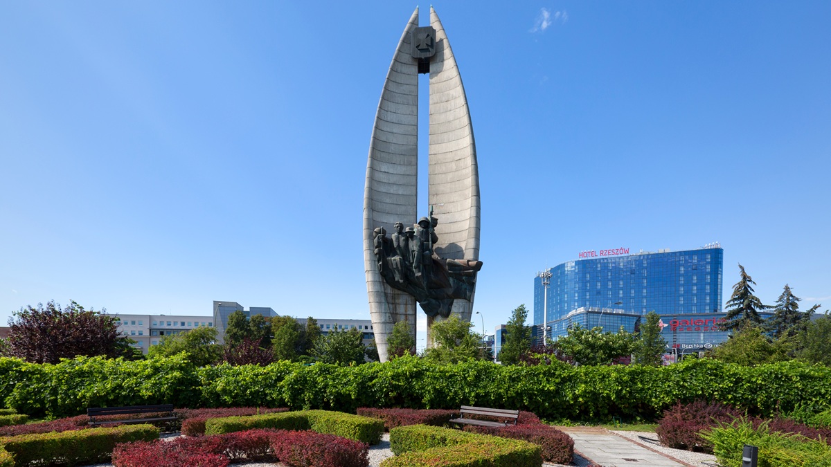 Ryzykowny plan samorządów. Nie będzie prądu, włączą Starlinki