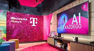 Koniec płacenia za AI. Płatne narzędzia są tu za darmo