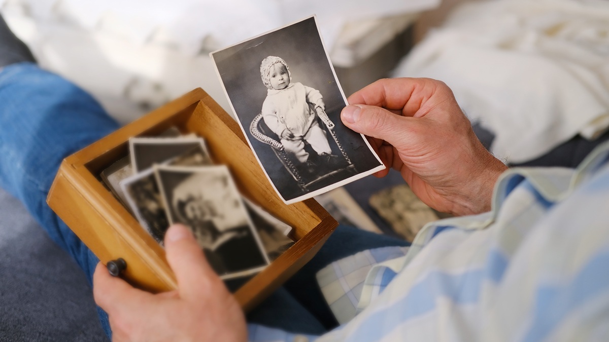 Zabierają nam wspomnienia. choćby przeszłość musi być zmyślona